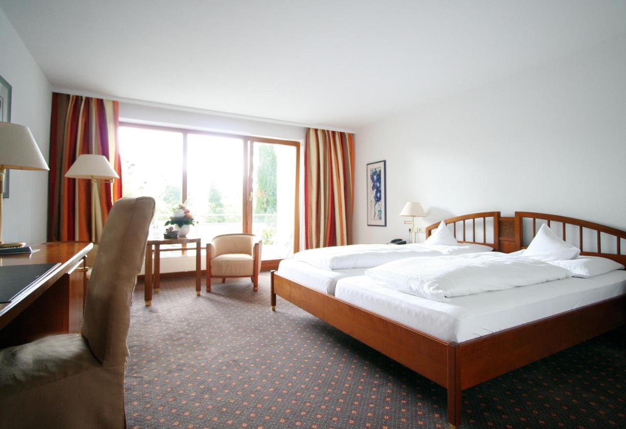 Romantik Hotel Johanniter-Kreuz อูเบอร์ลิงเงน ภายนอก รูปภาพ